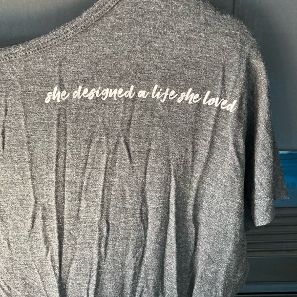 The Roster grey short sleeved t-shirt, size med - Picture 3 of 5